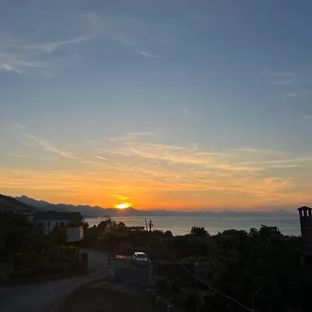 Villa Era E Liqenit Shkodër
