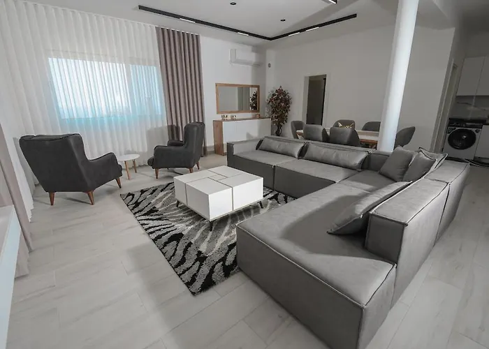 빌라 Era E Liqenit Shkodër