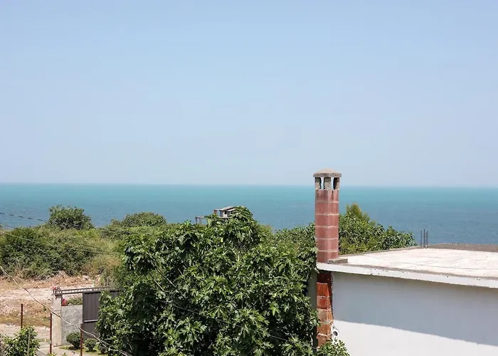 빌라 Era E Liqenit Shkodër