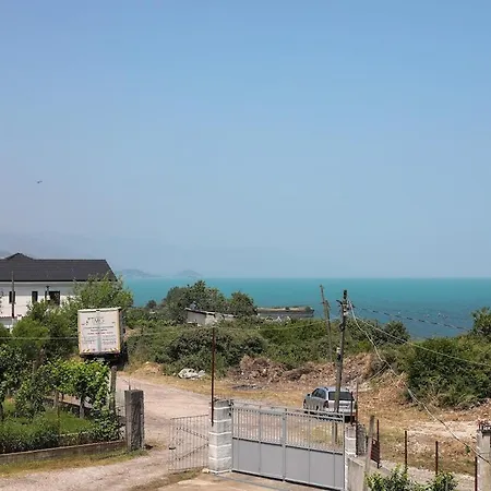 Era E Liqenit فيلة