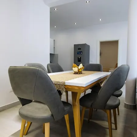 Era E Liqenit Villa